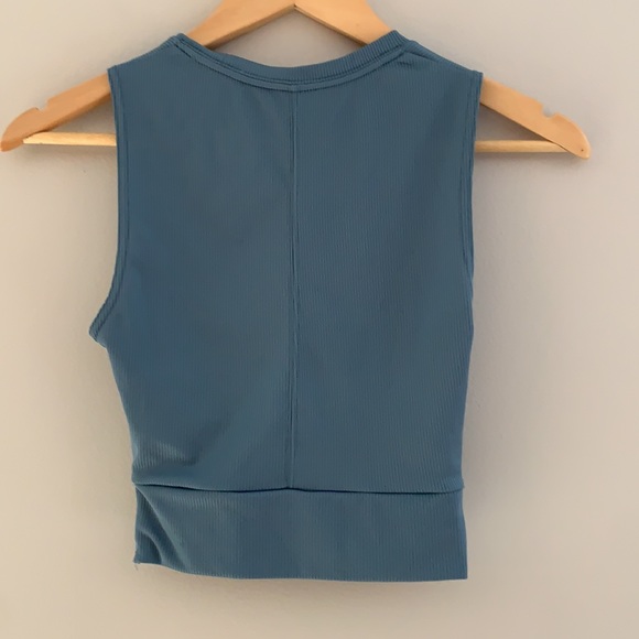 Nike cropped tank - Picture 3 of 4